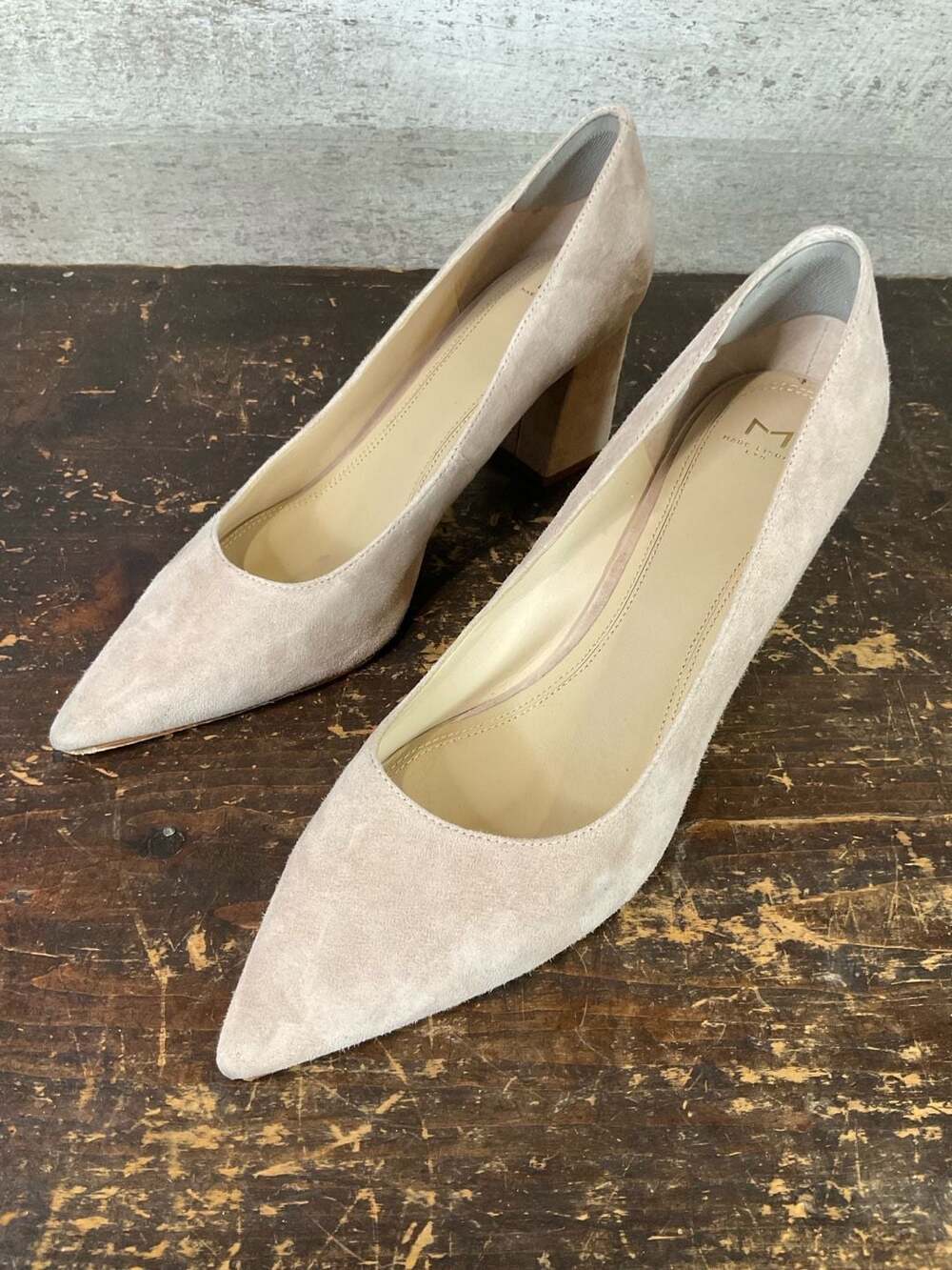 Marc Fisher LTD Zala Suede Pointed Toe Block Heel Pump in Light Natural Size 11M - Picture 2 of 10